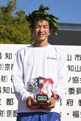 表彰台の瀬尾選手
