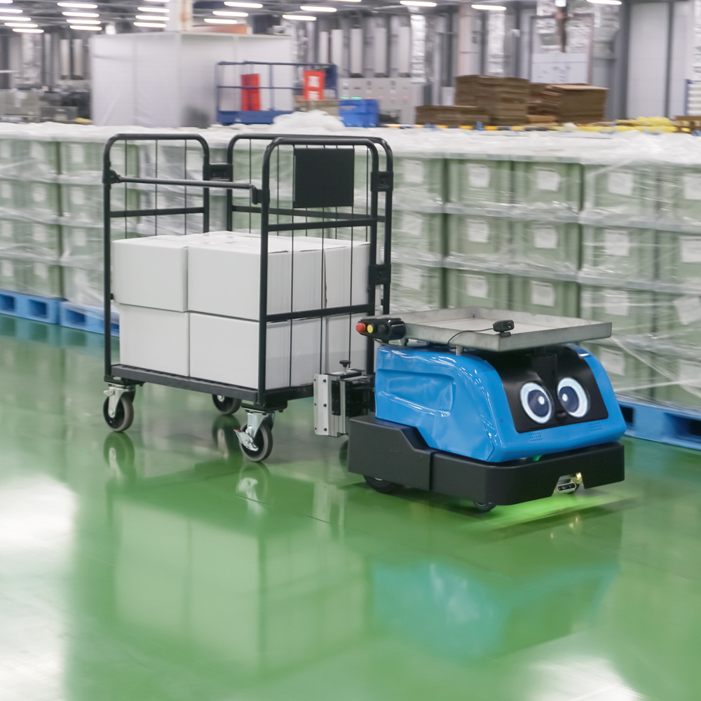 倉庫内でかご台車を牽引するNeibo パワフルロボット | EXEDY新商品ポータルサイト