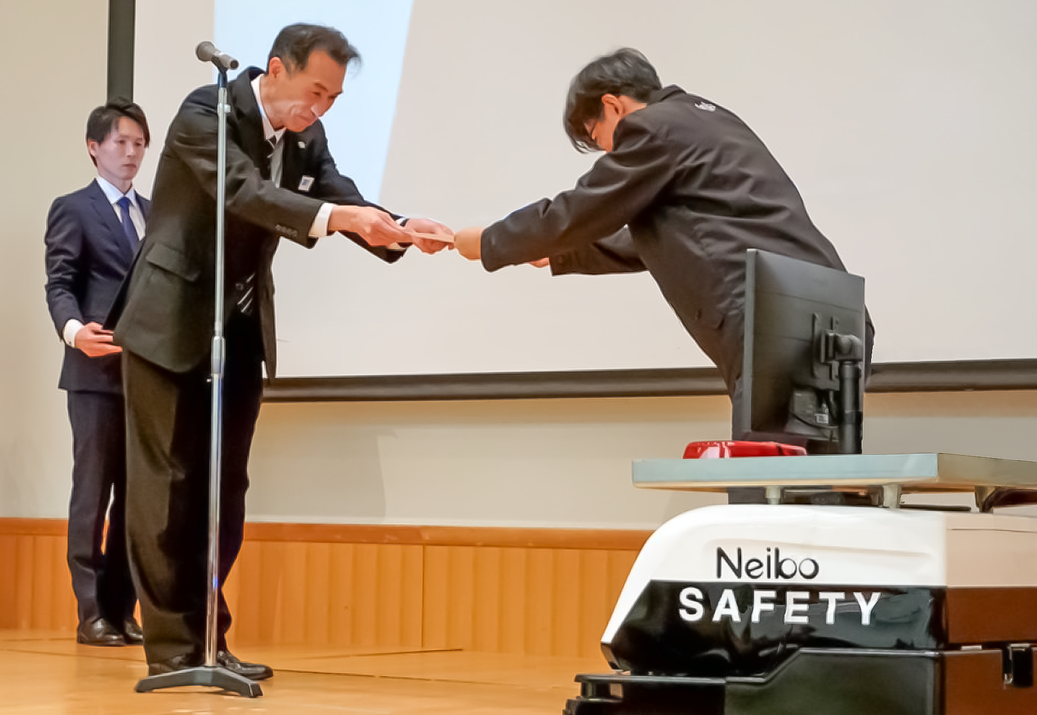 【Neiboが大阪府警察の広報官に就任！Neiboの新しい挑戦が始まります｜「Neibo」公式サイト